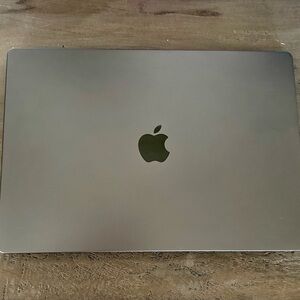 16” Apple MacBook Pro